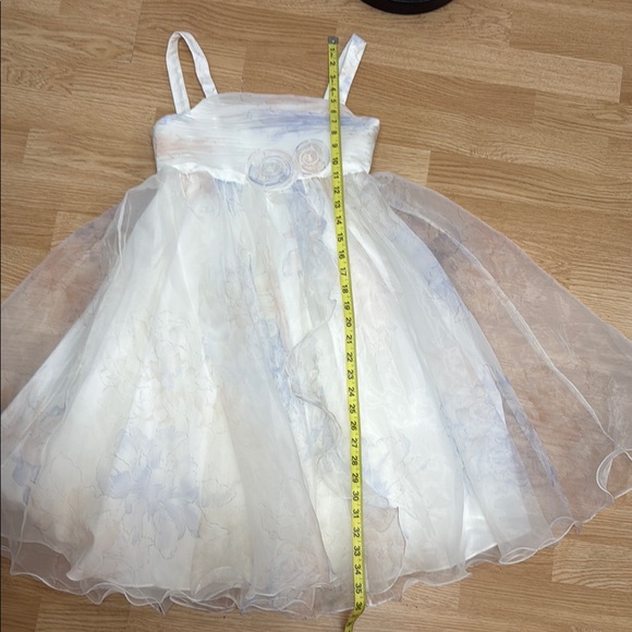 David's Bridal Cream Tiered Ruffled Sleeveless Dress for Weddings. Mini Bride - Picture 5 of 8